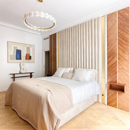 Elegant Luxury Apartment For 6 On Champs-Elysees Paříž Exteriér fotografie